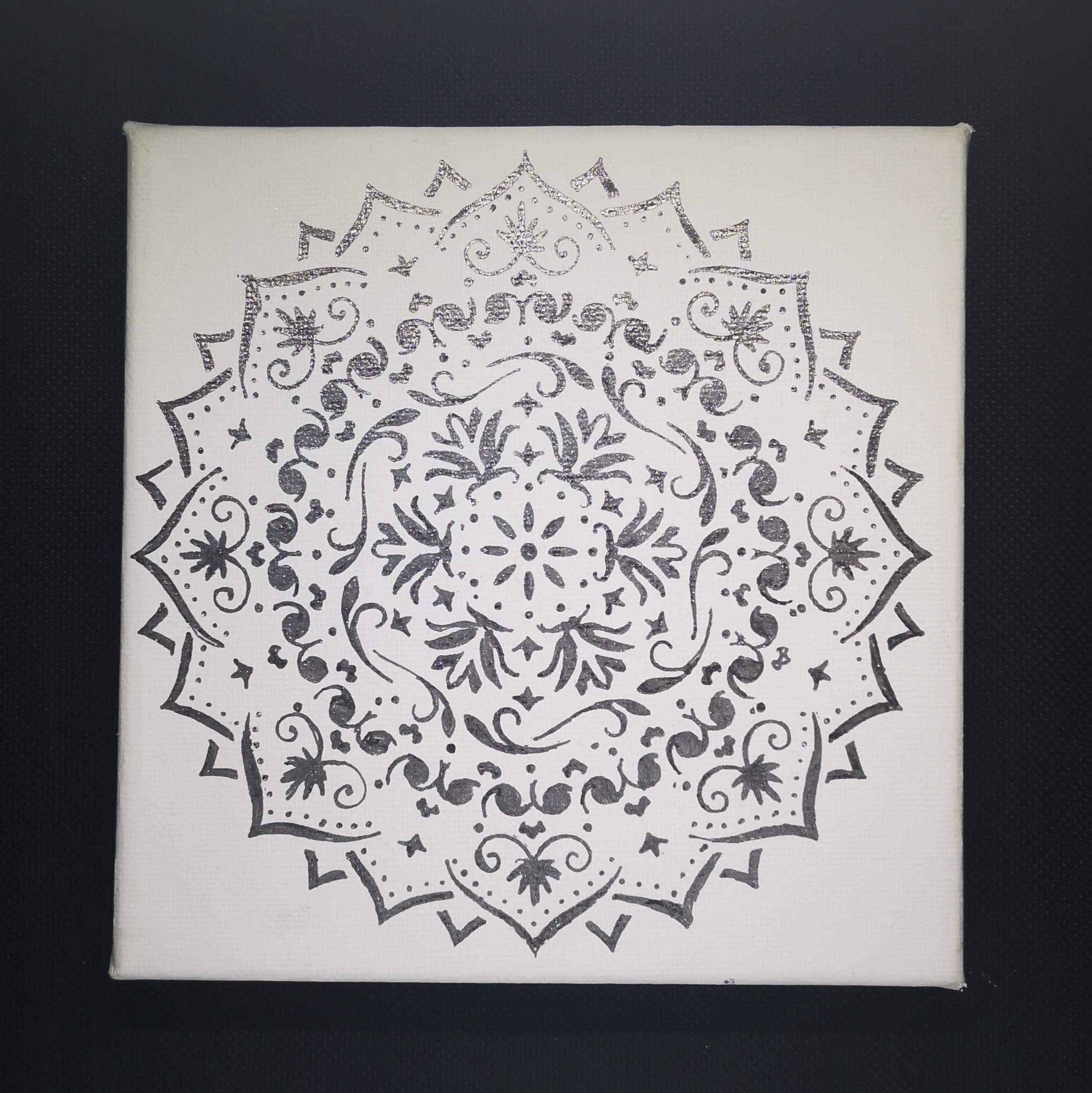 dav_vivi ציור מנדלה 15x15